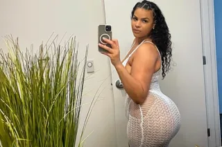 Your Favorite Distraction 💋✨ photo 2