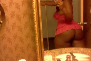 Come and amaze yourself with a big bootilicious Texas Stallion in town limited time only photo 4