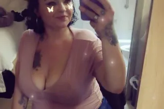 $80 head only and i outcalls and cardates😝😜 2 girls available outcalls photo 2