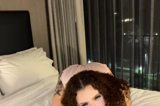 5'0 curvy mixed european latina- new in town photo 2