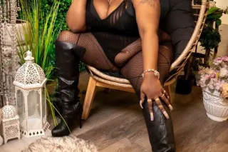 ASK HOW TO GET A FREE QV 😘 HAPPY SATURDAY DADDY CUM ENJOY YOUR WEEKEND WITH A THICK JUICY WETT PUSSY AND PHAT ASS ALL NATURAL CHOCOLATE MILF AA CANDY AVAILABLE 24 HOURS ...AA OKAY...💕 photo 7