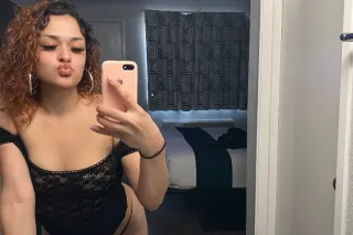 slim thick 5'6 tatted latina mami 🫦 photo 2