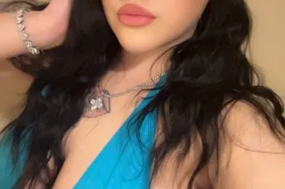 top notch baddie back in town💋🥂 INN/OUT photo 4
