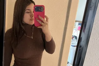 Curvy Latina photo 7