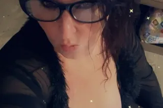 Qv50 10min Freak Nasty Friday 💦Queen squirter with soft ass thick thighs & tight n juicy pussy photo 6