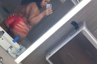 wet and ready 💦👅 photo 7
