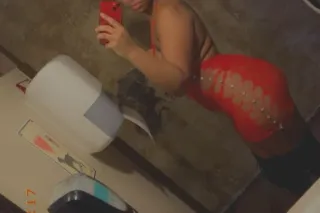 Your kinky luscious queen photo 4