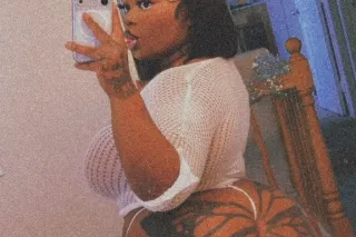 BIG BUTT , curvy , pretty face 😍 photo 5