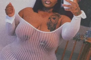 BIG BUTT , curvy , pretty face 😍