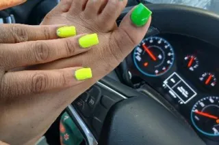 LET ME GIVE YOU A FOOT JOB photo 3