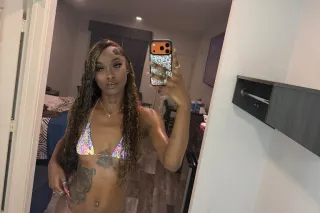 PRETTY PETITE CHOCOLATE TREAT🍫🍭READY TO MEET💦 photo 2