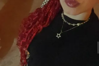 soy una mujer rubia linda photo 2