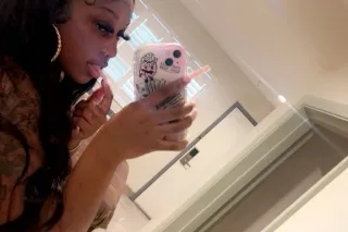 SWEET YET DEEPLY SEDUCTIVE 🍦🍑💦😘