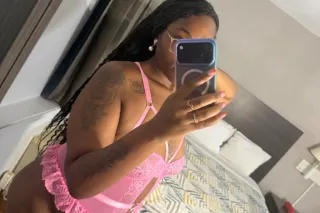 Sexy Sweet Curvy Ebony photo 2