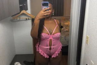 Sexy Sweet Curvy Ebony