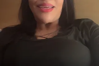 Hot, tasty, tempting thick latina in town two days only! 2 girl show 4 hand massage 👯♀👯♀😎🌊👌💖