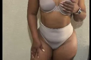 latina photo 3