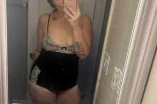 Thick Curvy Star-Tatted BBW 🌟🍑💦 | Bareback • GFE • Anal • Sloppy BBJ • CIM/CIP | All Positions, Any Age/Size 🔥Incall,outcall and 🚗Car Fun👅 photo 2