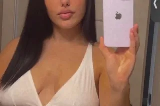*𝘽𝙧𝙖𝙣𝙙 𝙉𝙚𝙬 𝙩𝙤 𝙩𝙝𝙚 𝘽𝙞𝙯* 😻 fresh faced kitty *𝙆𝘼𝙏*