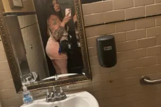 thick thighs pretty eyez good vibez