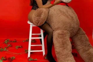 Exotic Experience With Petite Playmate
