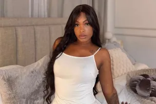 Warning: You might catch feelings after one look. photo 2