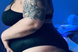 Trucker friendly 🎶READY NOW 🎉PHAT BBW 🫦 DA real MS red berry Tatted photo 7