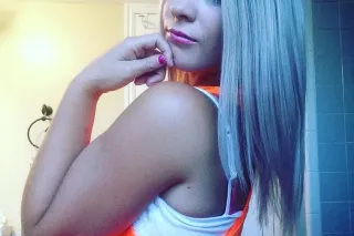 Bodacious Blonde Bombshell With Big Boobs photo 4