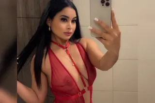 bomshell latina photo 2