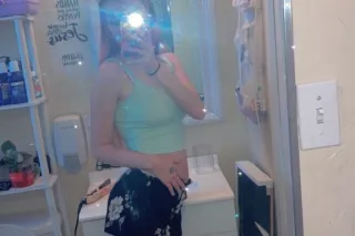 Petite unrushed Milf photo 2