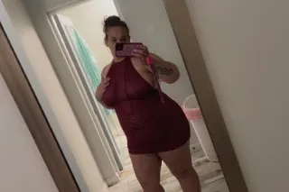💋❤️🔥thick naughty milf here to keey u warm🔥❤️💋 photo 4