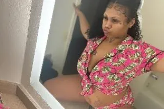 a pretty 21 YO young slut , i eat ass .Upscale exotic slut , incall . fetish friendly photo 7