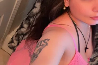 Fun size slim thick 👅THROATGOAT👅 with big boobs🍒 come see how my tight wet 🐱 feels 💦💦🤭 incalls & car dates & outcalls available 🥰 photo 2