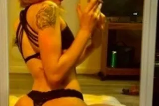 Skinny white chick with pierce nipples👑55 REQUIREE ADVANCE MUS FOR 🦋NO EXCUSE👸🏻 No catfish!👩‍❤️‍👩2 Girls Special💥Incall 🏠 Outcall📱Facetime Services🍑Premium Videos🎬Deposit must for first meet up✅ photo 2