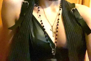 spicy goth girl~ photo 5