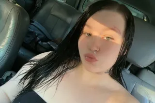 ft shows & content only TONIGHT! 🩷💦 photo 3