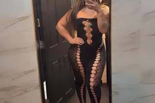 SPICY LATINA VISITING 100% REAL photo 4