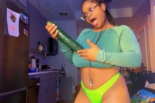 fun fact about me .. i like them small and big 🤣😍