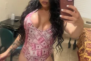 NEW Busty Kinky Bombshell 🍒 photo 2