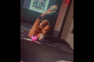 Pretty Petite w Pretty Feet 💖 available outs only photo 5