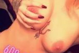 Slim and Petite Playmate 💦 photo 4