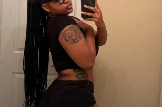 sumn so sexy 😏 photo 2