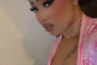 One click closer to your favorite obsession 🥵 photo 3