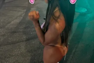 Petiete Bombshell😈 Medford-Ask about my sexy friend as well- Two Girls Avaliable