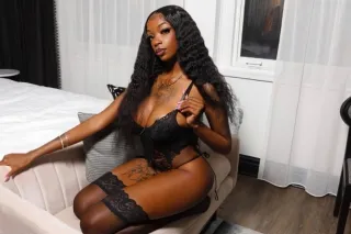 5'11 busty stallion ❣ photo 3