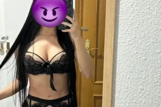 Mia photo 4