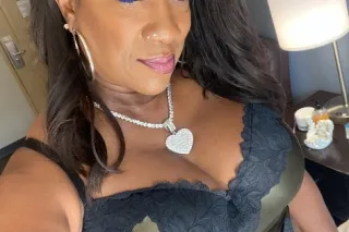 tasty Blair photo 2