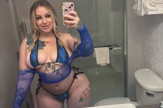 Your PAWG Stripper Fantasy photo 2