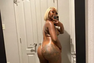 𝓔𝓽𝓱𝓲𝓸𝓹𝓲𝓪𝓷 𝓼𝓺𝓾𝓲𝓻𝓽𝓮𝓻 💦 $pecials Catch me while you can 💦🥂 photo 3
