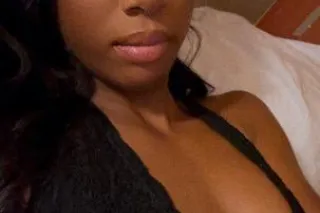 😍 young ebony bombshell 😝 super wet and tight come try 😍 photo 4